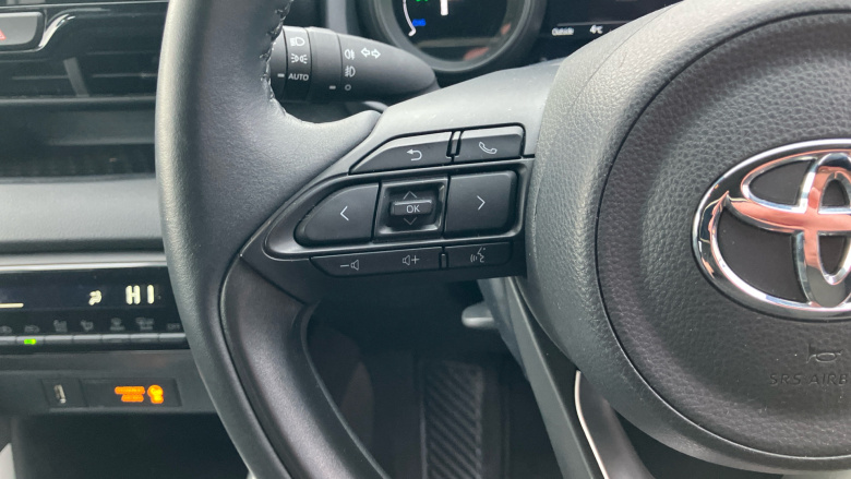 Toyota Yaris 1.5 Hybrid Design 5dr CVT Hybrid Hatchback